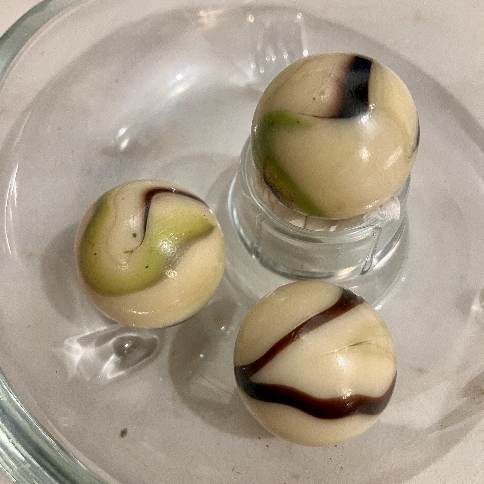 Possibly A Lot Of 3 25mm Sloth Glass Marbles Unsure Of Manufacture