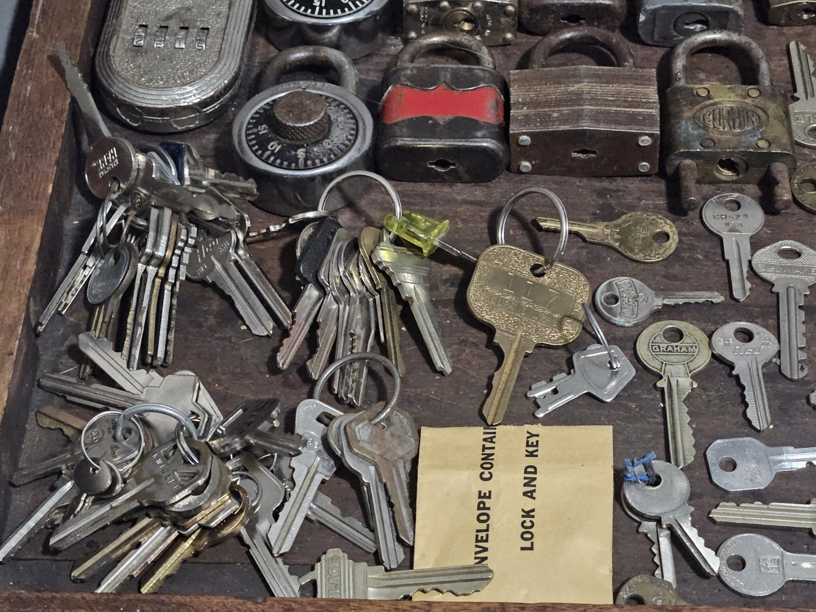 Craft Lot of Vintage To Modern Locks & Keys MasterLock Yale Slaymaker Steampunk 