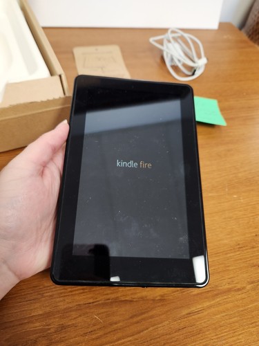 Amazon Kindle Fire eBook D01400 1st Generation Black 8GB Tablet WIFI Ready - Picture 8 of 9