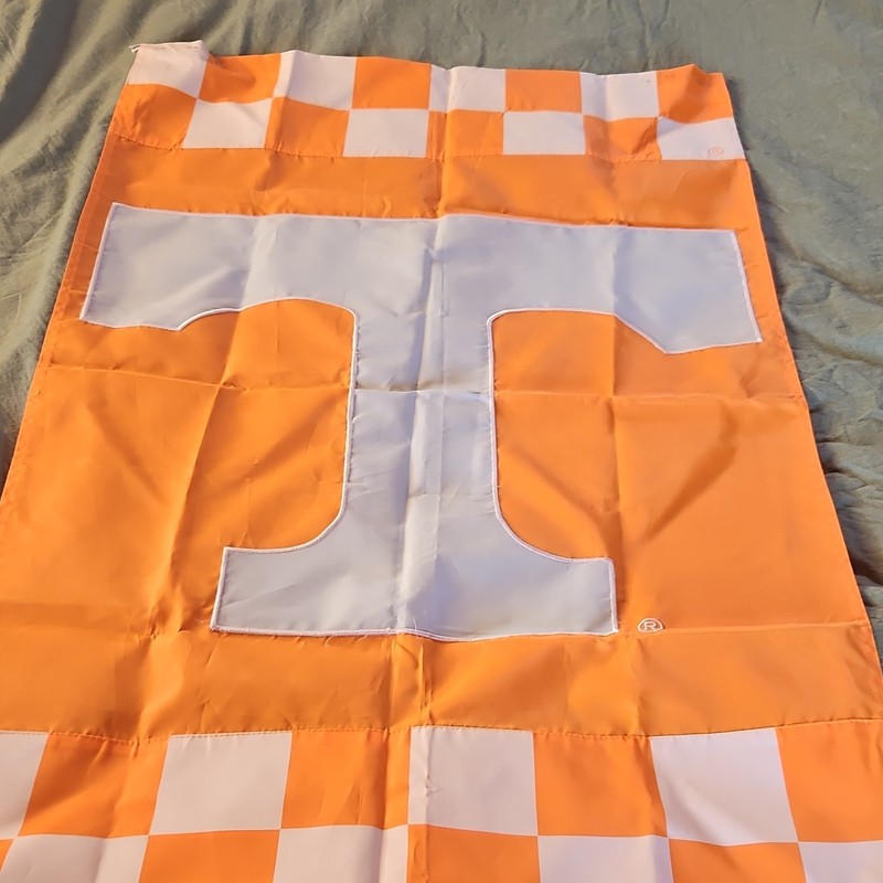 Tennessee Volunteers Double-Sided Polyester Garden Flag, Orange/White