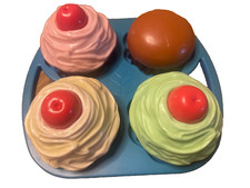 Vintage 1987 Fisher Price Fun with Food Play Toy CUPCAKES 2151 kitchen cook set
