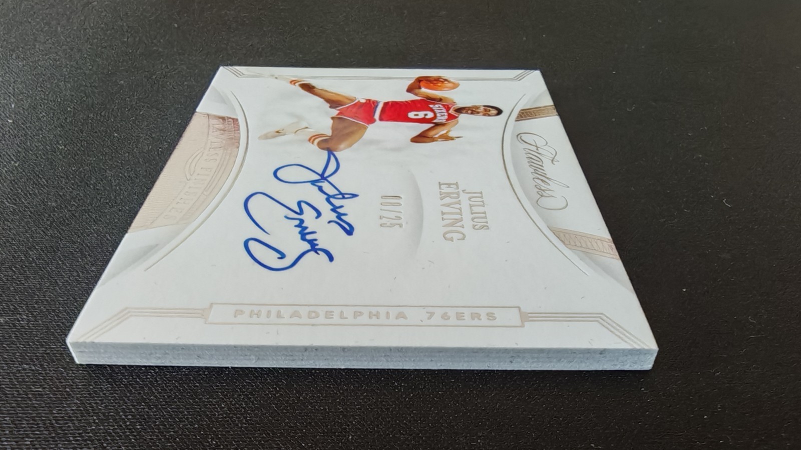 2019-20 Panini Flawless Finishes Julius Erving Auto Autograph 08/25 76ers!! view 5