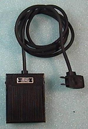 INTERRUPTOR DE PIE DE INGENIERÍA AIR-VAC VINTAGE PARA 120 VAC 15A ESTADO DE FUNCIONAMIENTO - Imagen 1 de 1
