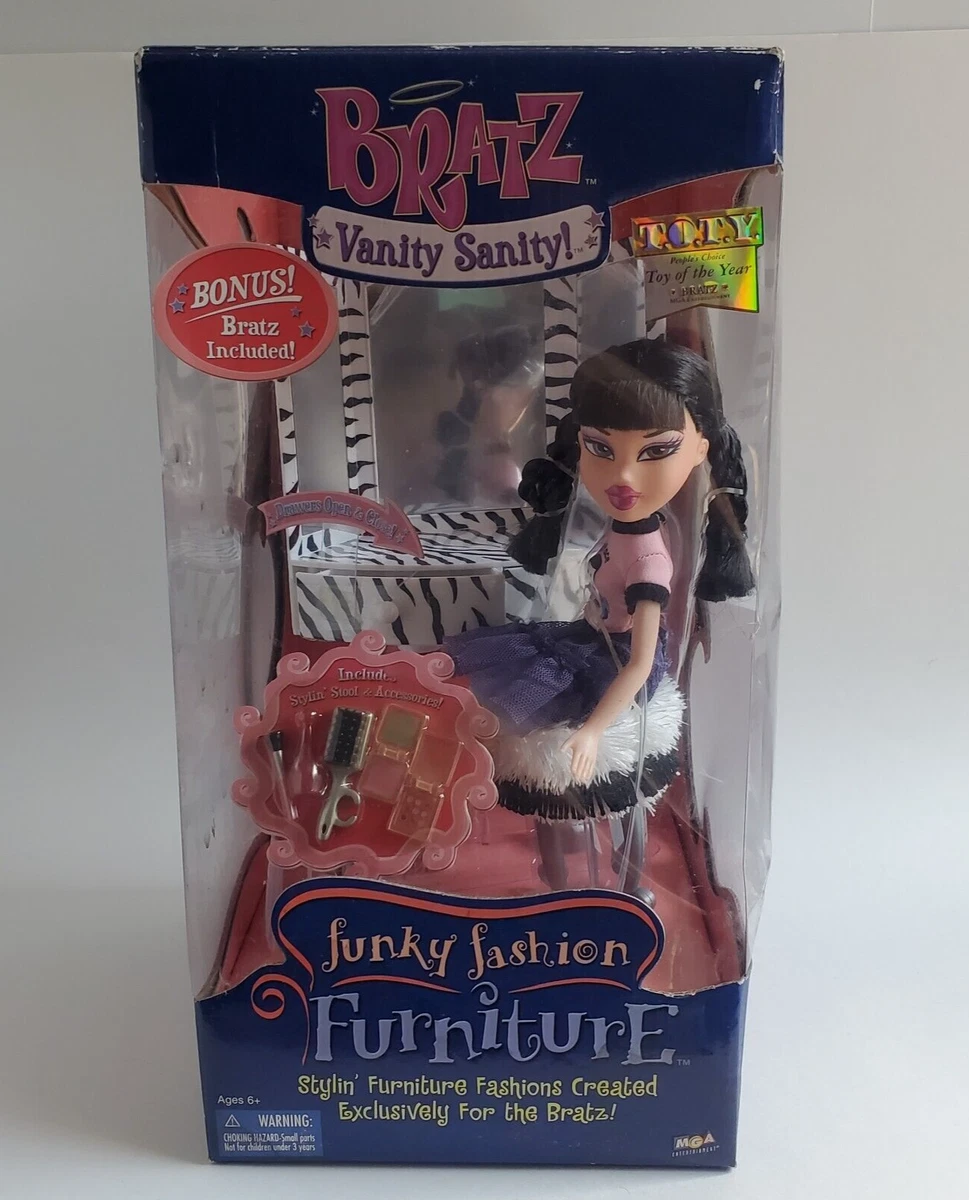 Best Buy: Accessory Network Bratz Status Double Handle Tote CDK94057