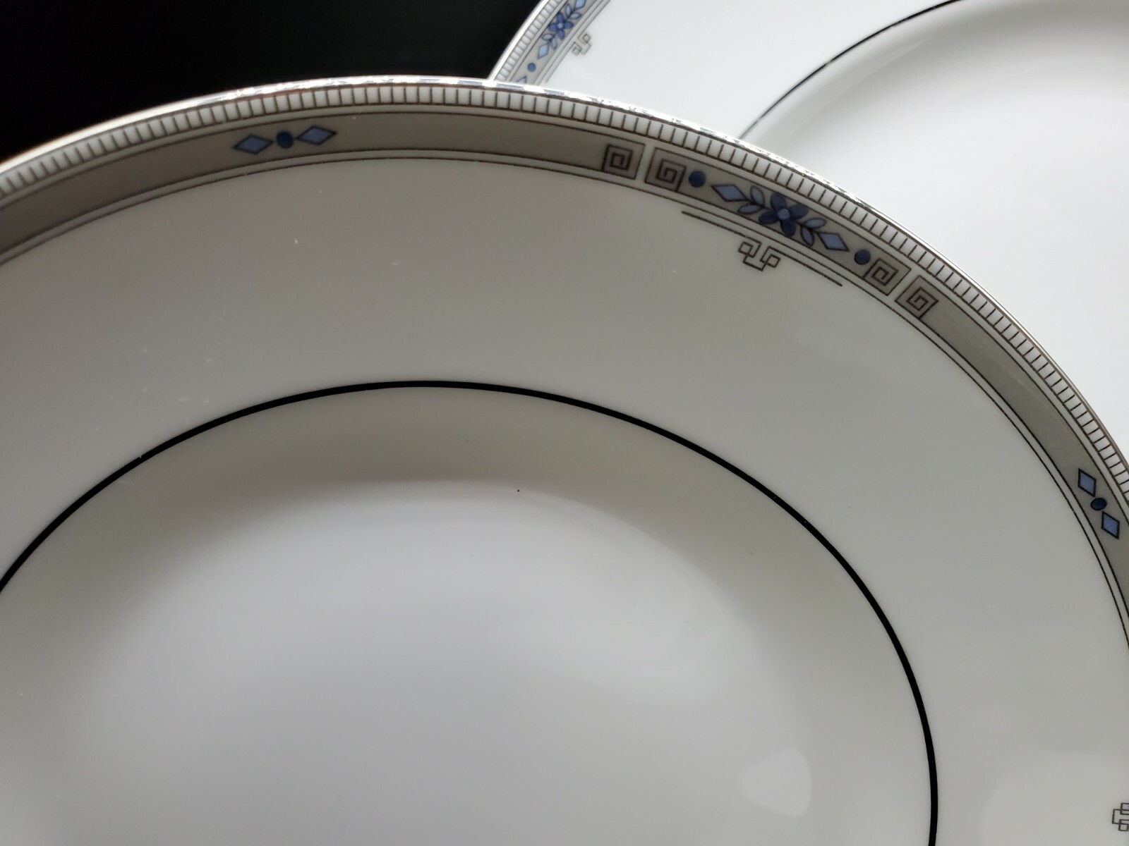 Wedgwood AMHERST Platinum 5 Piece Place Setting (s) eBay