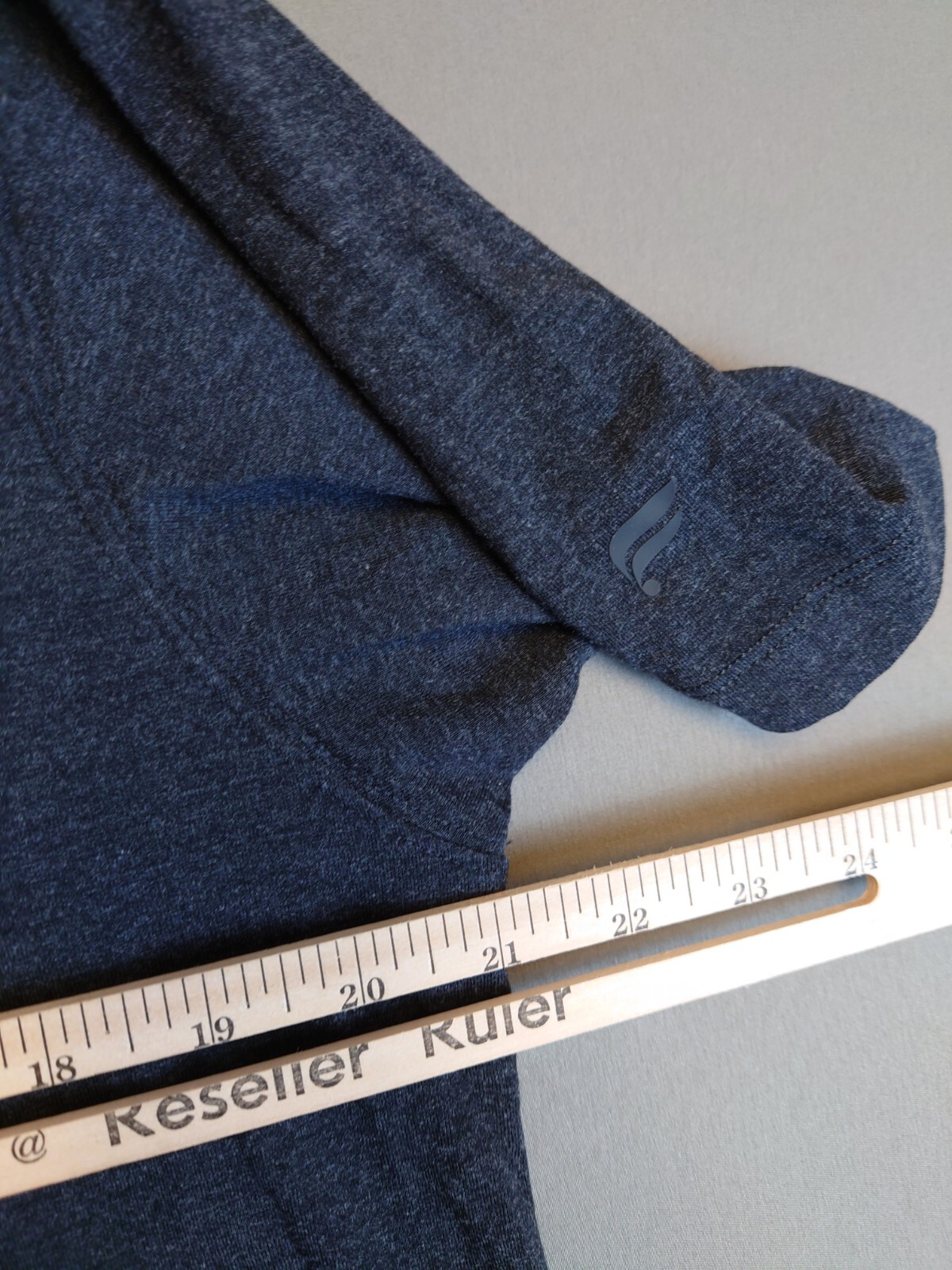 Fabletics Dark Gray Solid Gym Short Sleeve T Shir… - image 6