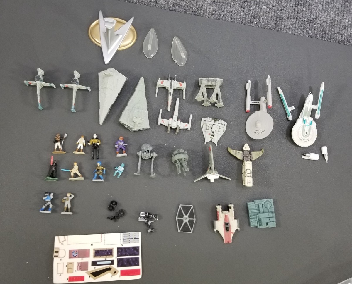 MINIATURE STARWARS FIGURINES SPACECRAFT ABOUT 1