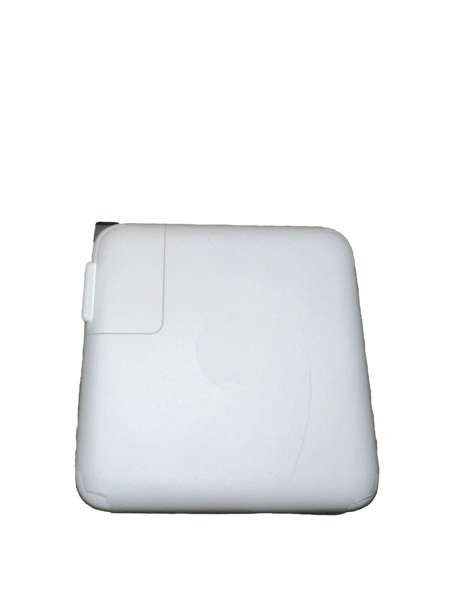 【新品】純正MacBook 70W USB-C Power Adapter Apple Releases New 70W Power Adapter Alongside 15-Inch