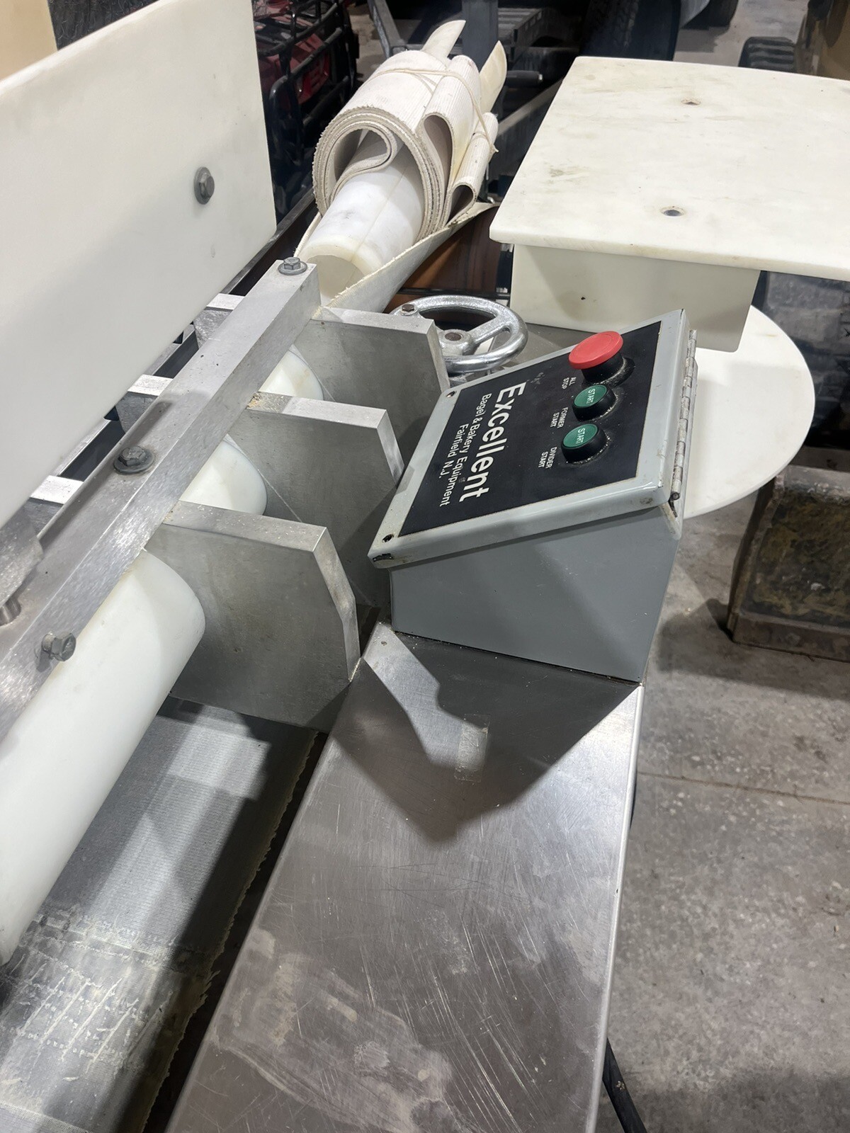 Bagel machine, bagel former. Bagel forming machine. Excellent Bakery