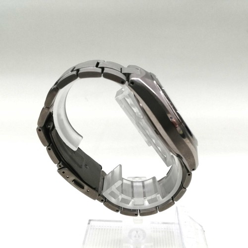 Citizen Eco-Drive B642-0013P01 Radio Contrôlée Titane SLV Solaire Montre Hommes - Photo 3 sur 5