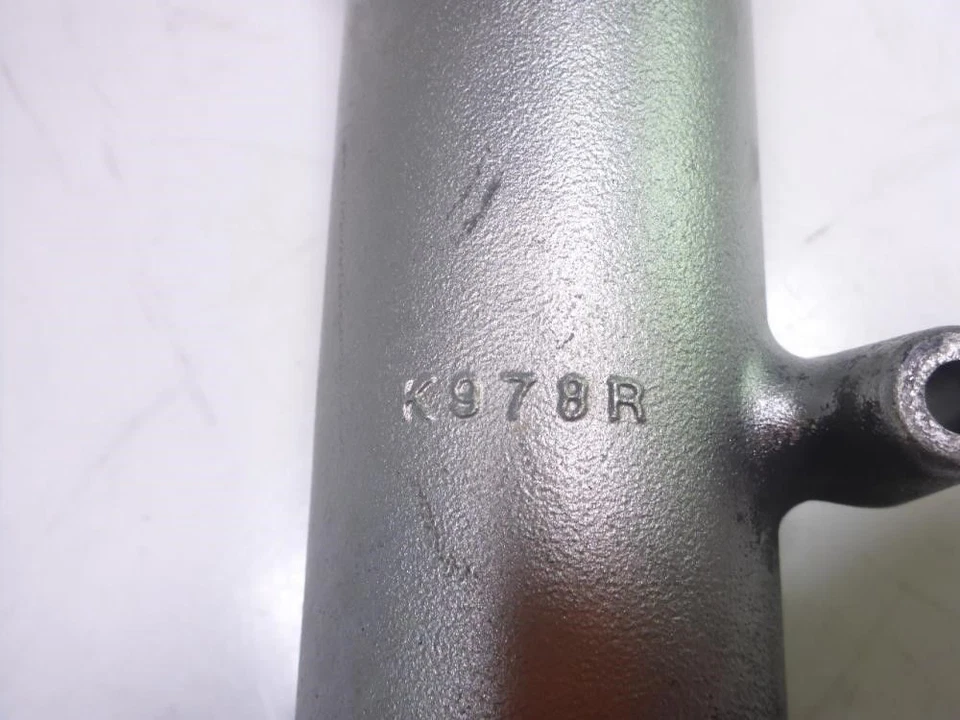 02-05 Horquilla Kawasaki ZZR 1200 tubo inferior exterior derecho K978R Foto 4 de 4