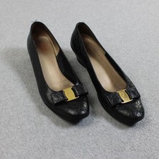 Vintage Salvatore Ferragamo Shoes Womens Size 8.5 Black Leather Pumps Italy 90s