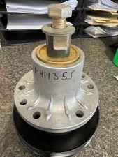 GENUINE EXMARK 1-414355 SPINDLE -LOC JP