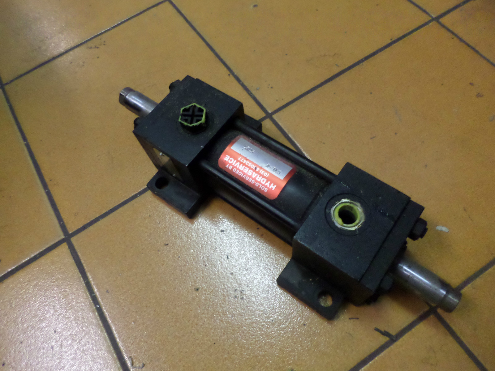 PARKER HYDRAULIC CYLINDER - 40mm x 50mm - HMI Series - CKCHMIRN19M19MC-M1100