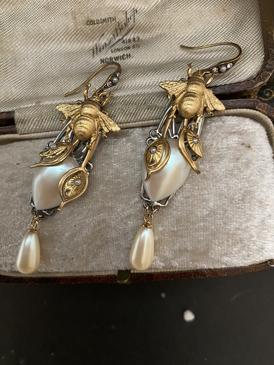 Vintage Gucci Haskell Style Gold Bee Pearl Drop Earrings Filigree