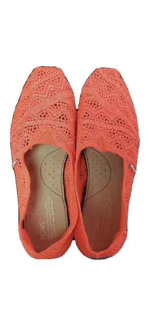 tan crochet toms