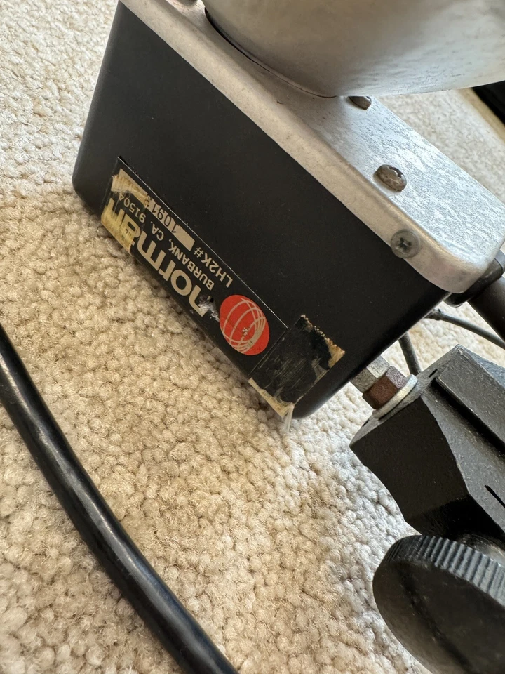 Vintage Norman LH2K# 10913 Studio Handheld or mountable Lighting 5” housing prop - Image 3 of 4