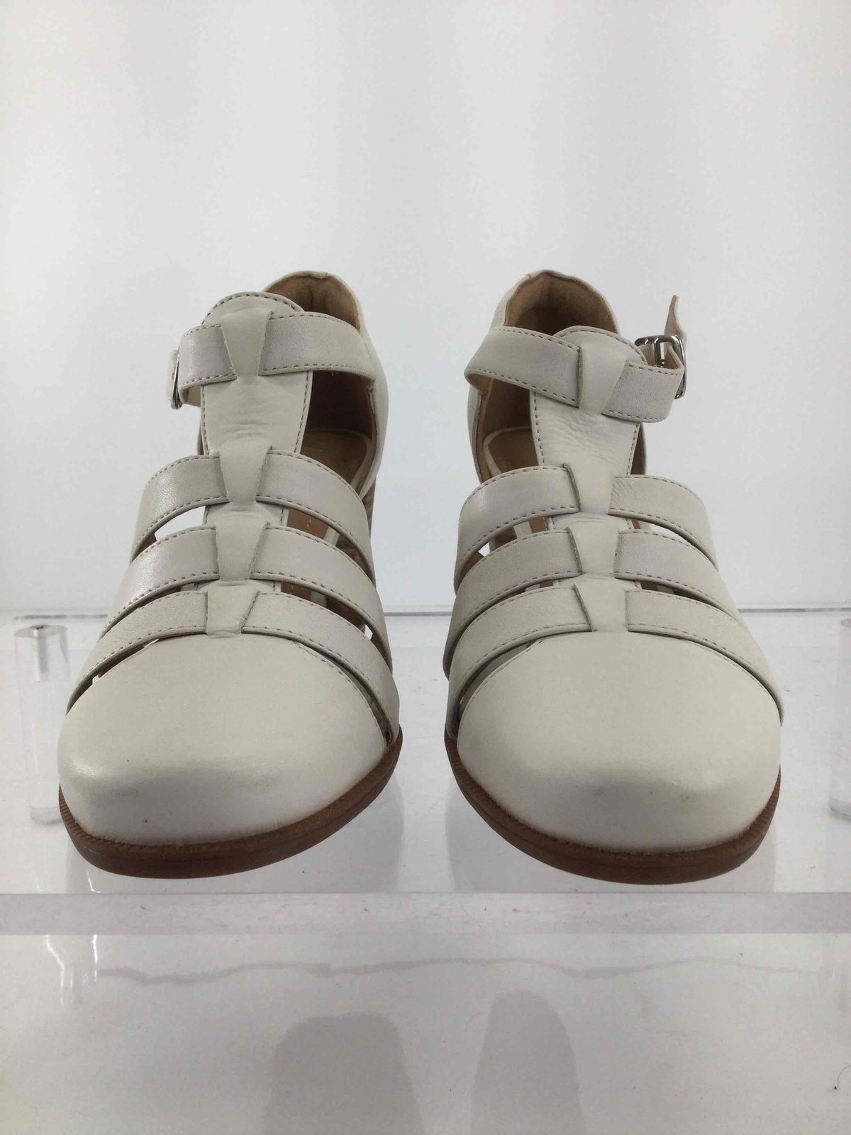 Clarks Artisan OffWhite Stacked Heel Pumps 6M Gem