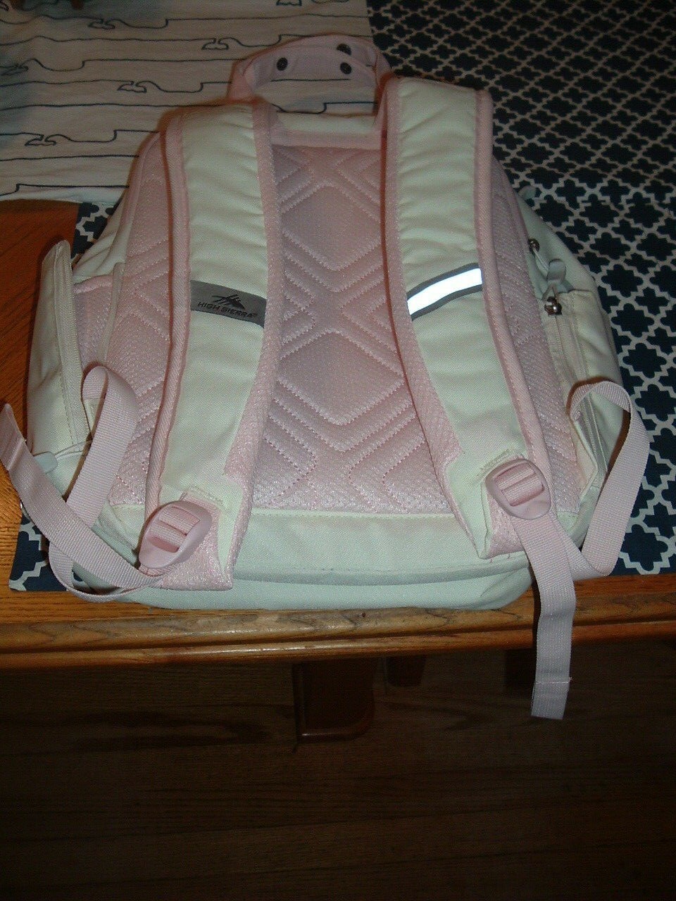 HIGH SIERRA GIRLS SCHOOL BACKPACK-FLORAL DESIGN-PREOWNED, ONLY WORN A FEW TIMES