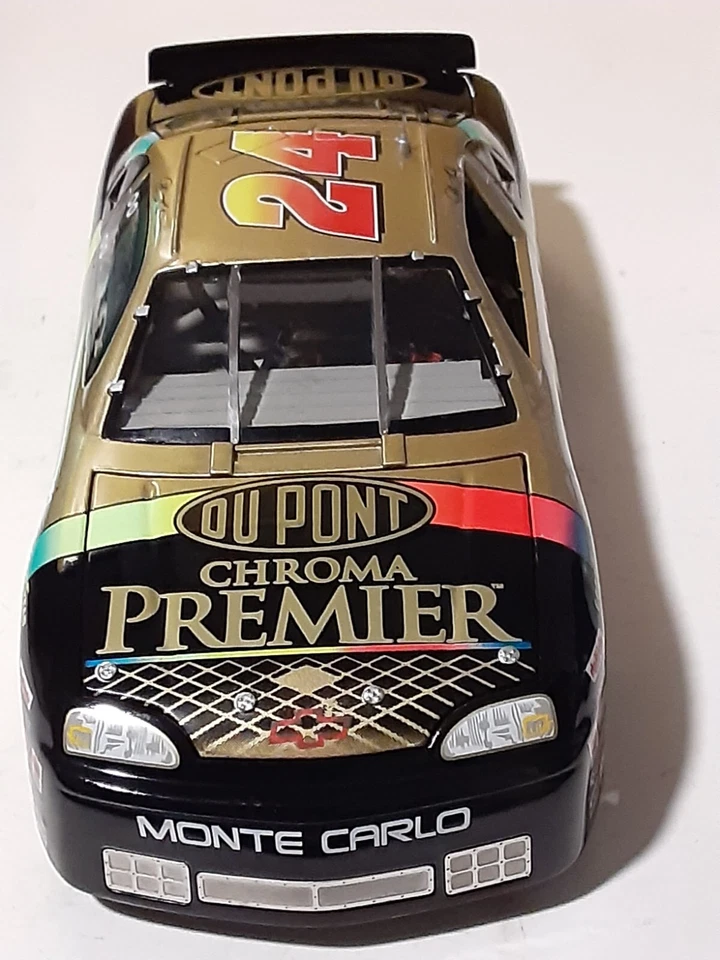 1997 JEFF GORDON ELITE DUPONT CHROMA PREMIER 1/24 WITH STAND CARD BLACK BAG #24 - Image 3 of 4