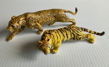Cheetah  Tiger Plastic Animals Lot Of 2 Figures
