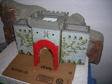 Vintage MARX CASTLE TIN LITHO ROBIN HOOD 1956 PLAYSET MAIN