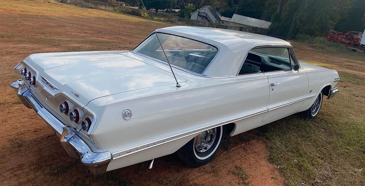 1963 Chevrolet Impala SS 409 - right rear profile