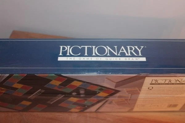New 1985 Pictionary First Edition Sealed The Game of Quick Draw Vintage Ages 12+ - Image 4 of 4