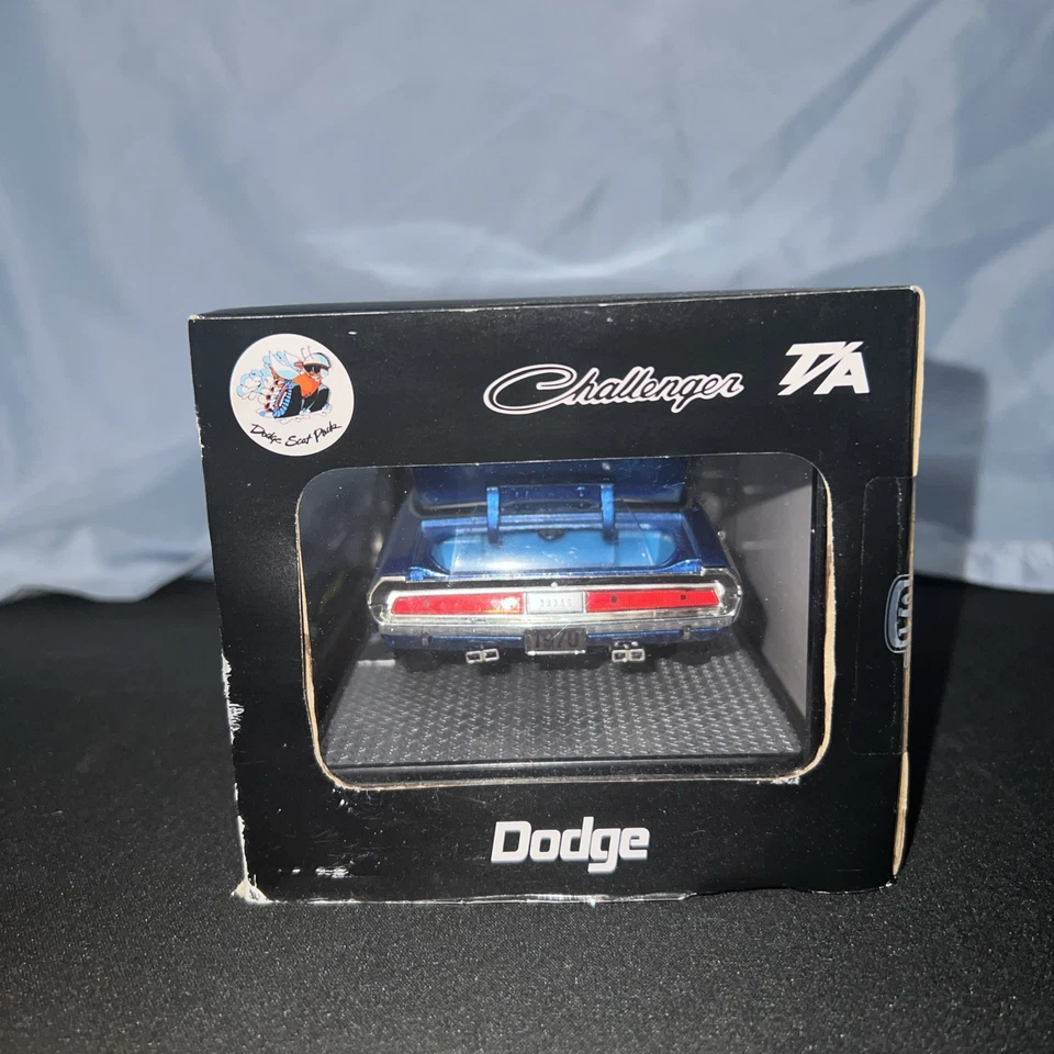 M2 Machines 1970 Dodge Challenger T/A 1:24 R85 21-07 New 2021  Mopar 1/6,500 - Image 3 of 4