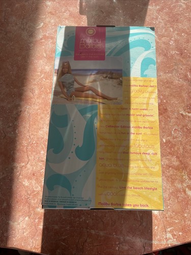 2001 Malibu Barbie 1971 Keepsake Box - Picture 7 of 7