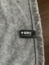 Beryll 100% cashmere scarf. Made in USA. Excellent condition