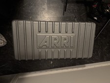 ARRI ARRILITE 1000W Tungsten Continuous Lighting Kit w/ Case, Stands