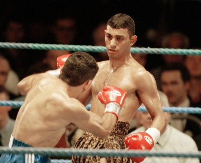 Prince Naseem Hamed of Great Britain against Sergio Rafael Liendo - Old Photo 1