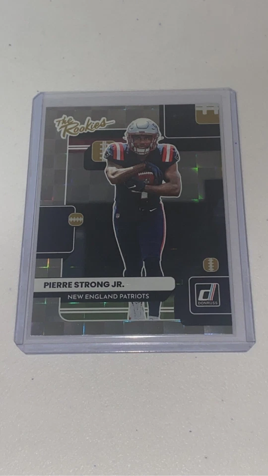 2022 Donruss Football Pierre Strong Jr. RC The Rookies #TR-39 Patriots - Image 3 of 4