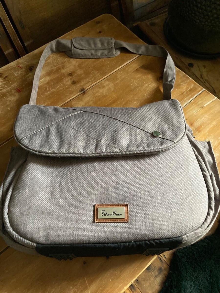 Wayfarer Chelsea Silver Cross Wayfarer Changing Bag Silver Cross