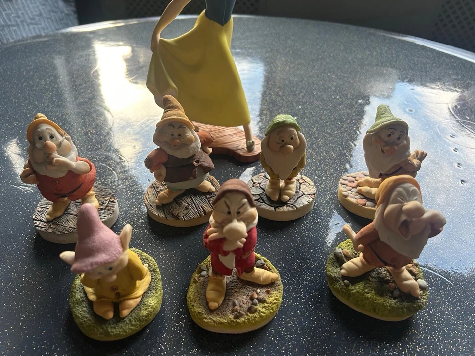 Walt Disney Classic Snow White with The Seven Dwarfs Arden Sculptures - Image 2 of 4