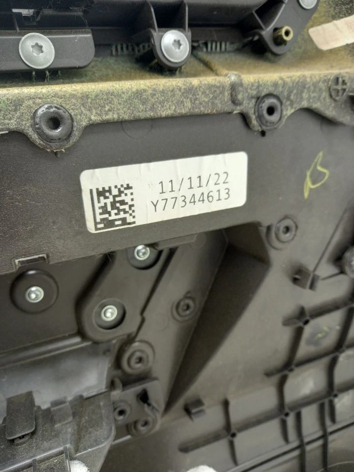 23 PANEL PUERTA DERECHA PASAJERO TRASERO TOYOTA SEQUOIA TRD PRO NEGRO ROJO-EB21 CUERO Foto 4 de 4