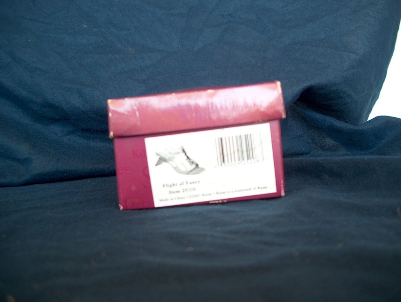 RAINE SHOE - 2002 MOTHERS ARE FOREVER ITEM 25778
