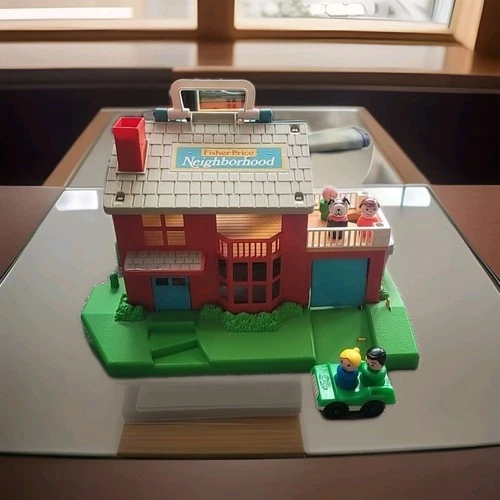 Vntg 1989 Fisher Price Vintage Deluxe Little People Neighborhood & Accessories