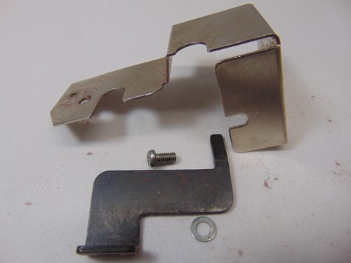 Lotto 4 staffe di ricambio per serger overlock Elna Lock Pro DC - Foto 8 di 8