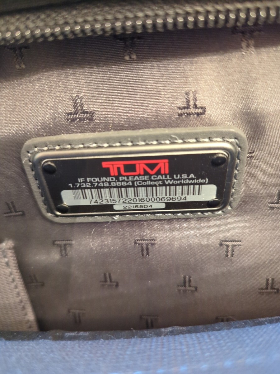 TUMI Black Travel Accessory Bag Carry-On Shoulder/Crossbody TUMI Black Travel Accessory Bag Carry-On Shoulder/Crossbody