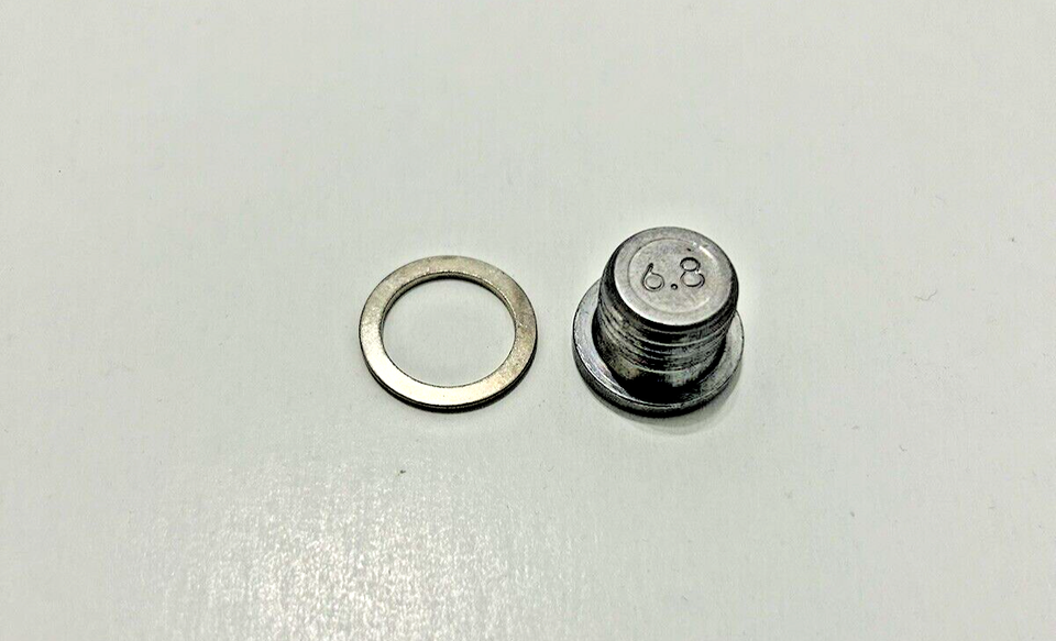 20152018 Porsche Macan V6 Engine Oil Drain Plug Screw and gasket OE