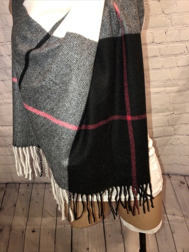 NEW Victoria's Secret Holiday 2020 CLASSIC PLAID Scarf Black White 83" x 27" - Picture 4 of 7