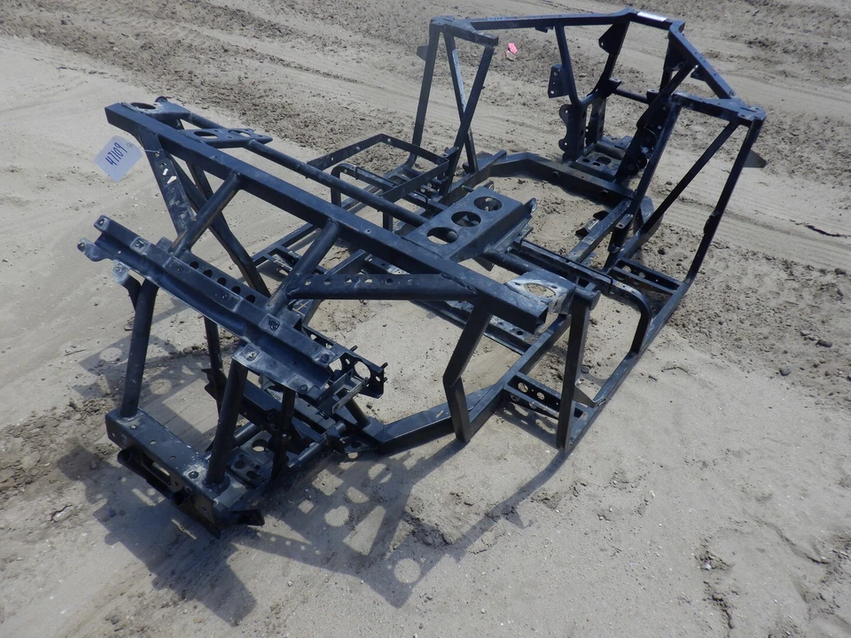 Polaris RZR 800S EFI 09 Frame 1016473-458 Paperwork CT 47109 Foto 3 de 4