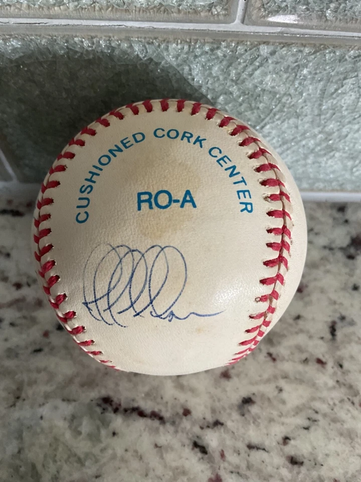 YANKEES Autographed 1996-99 Rawlings Official AMERICAN LEAGUE Gene Budig Ball - Image 2 of 4