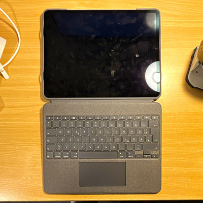 Logitech ComboTouch IpadPro 12,9 Zoll super Zustand 