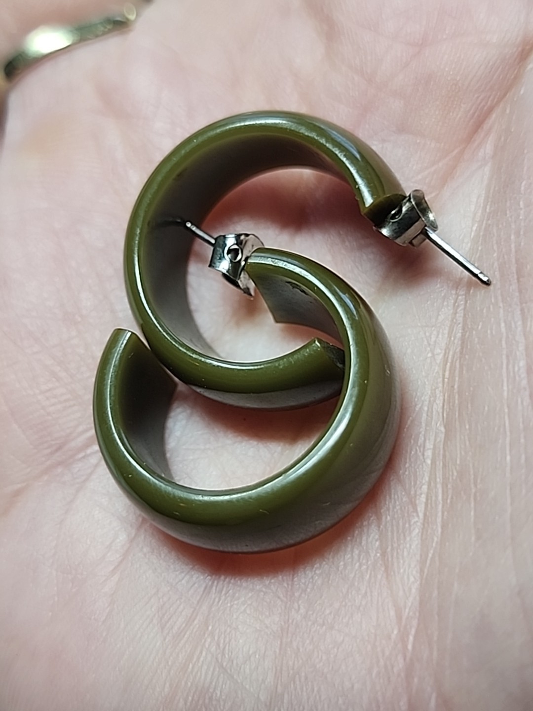 Spinach Solid Green Bakelite Round Half Hoop Pier… - image 24