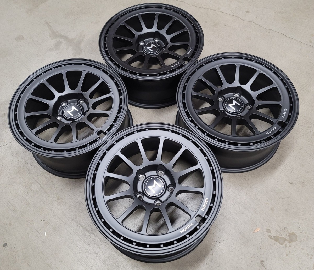 d.d.d　MANTRA Mantra Custom Forged Wheels / Rims 18 inch 5X130 Black Fits a