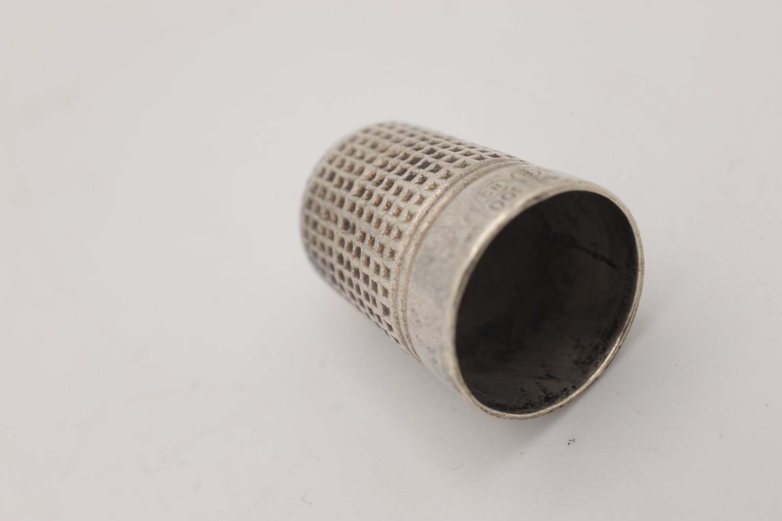 1905- Charles Horner - Dorcas Silver plated thimble, size 8. FREE P&P