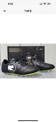 PUMA ProCat Speed Force Youth Soccer Cleats US Size 11. NEW In Box  Black&White